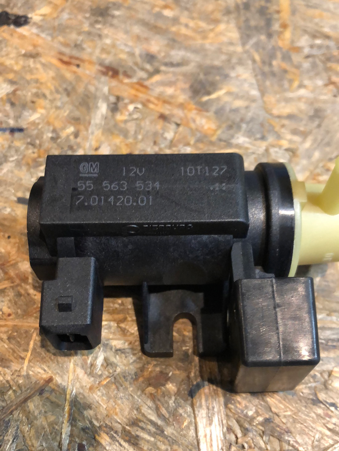 Original GM Opel Corsa D Magnetventil Druckwandler Neu