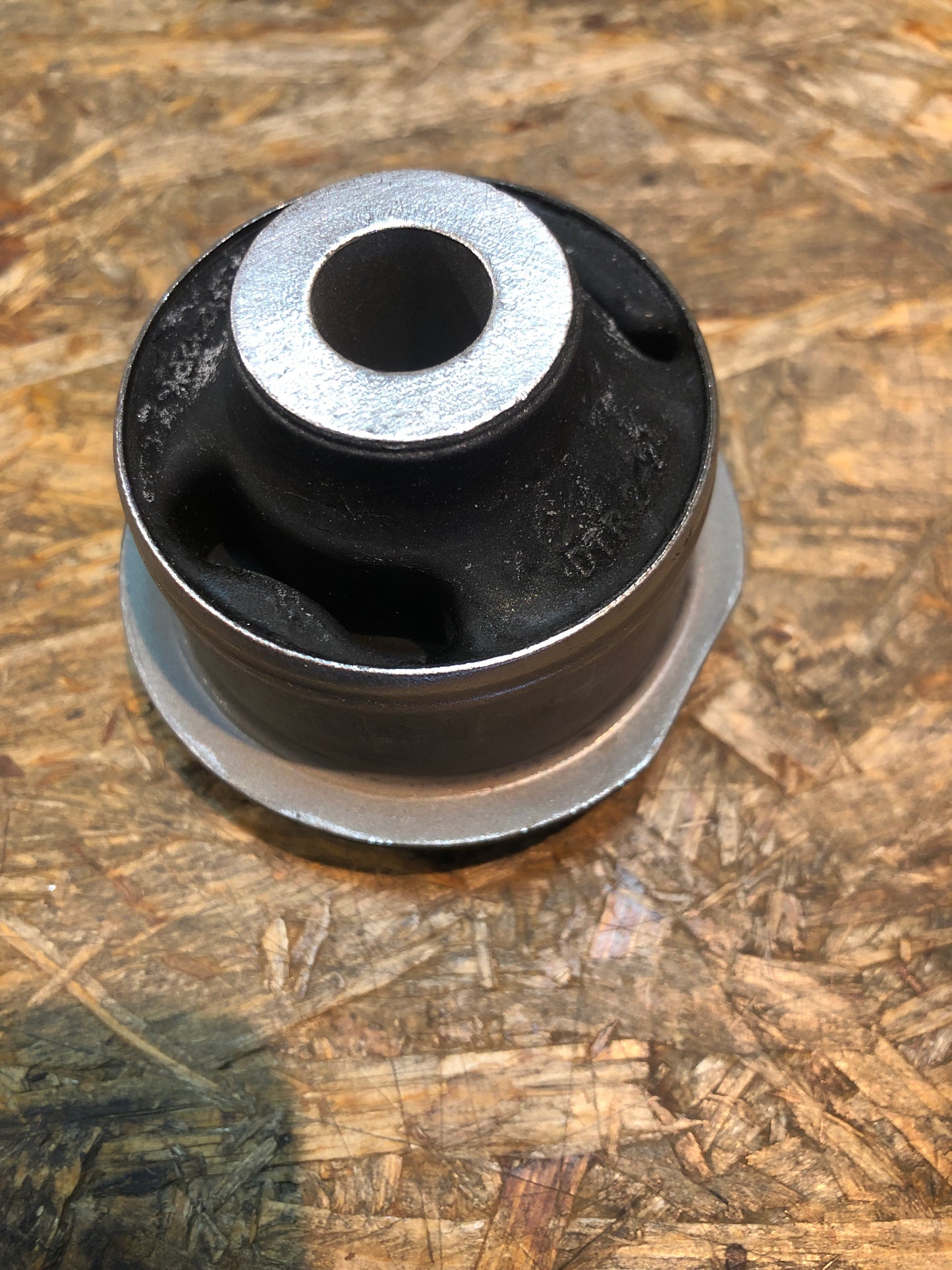 Original GM Opel Sintra 1997-1999 Lenker Lagerbuchse Neu