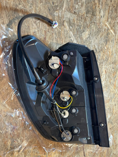 Original GM Chevrolet Captiva Heckleuchte hinten rechts Neu