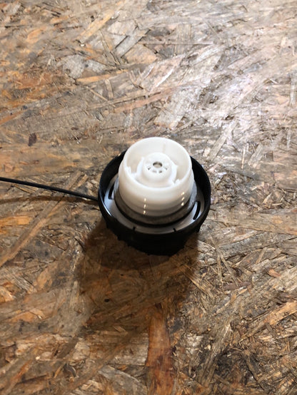 Original GM Opel Antara Deckel Kraftstofftank Neu