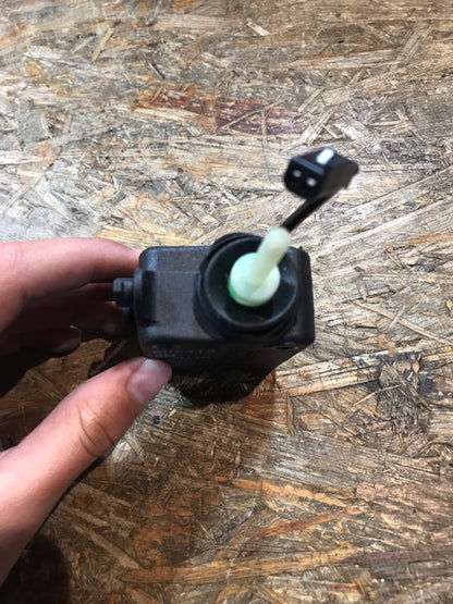 Original Opel Astra G Corsa C Stellmotor Tankklappe NEU