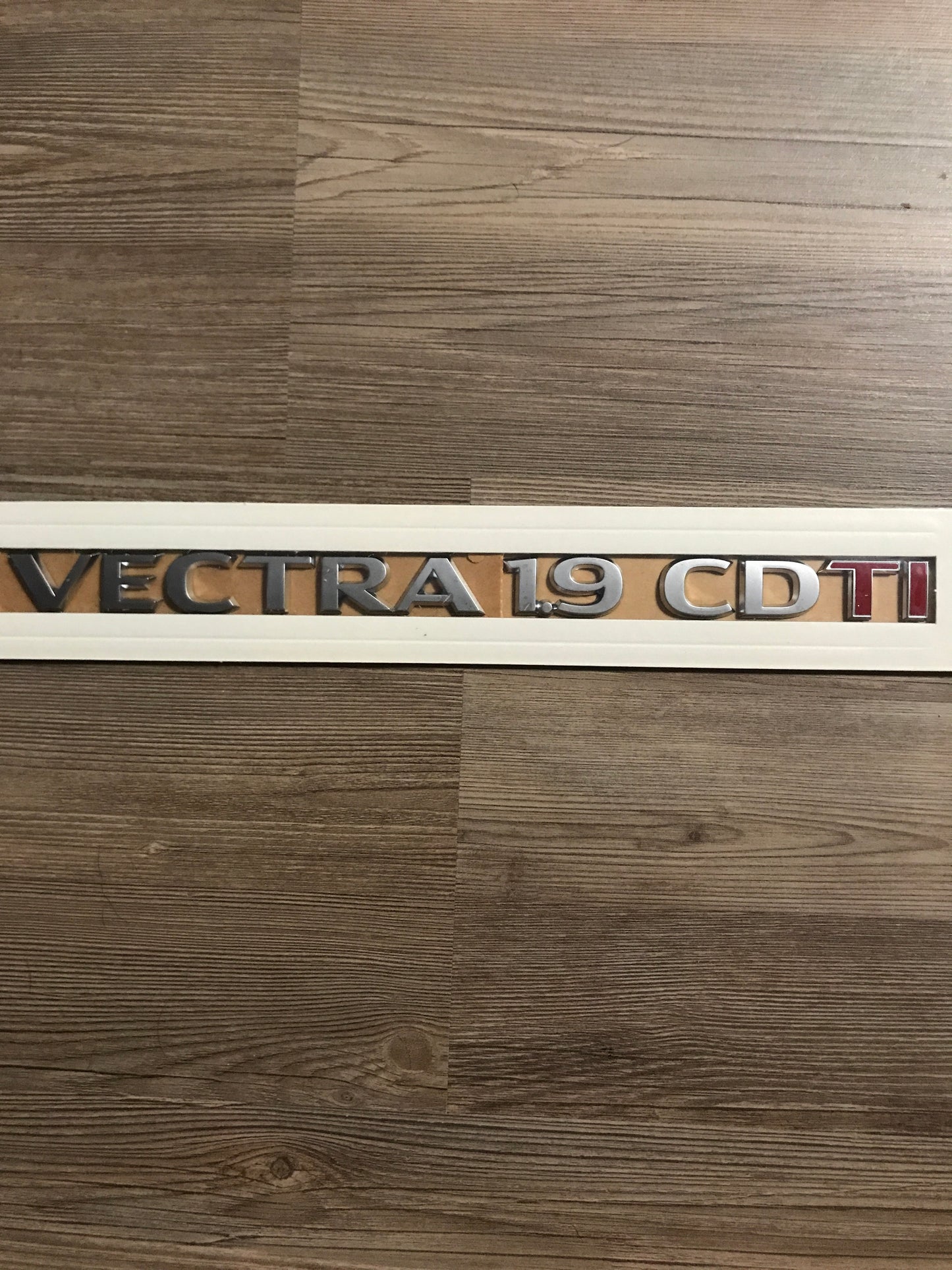 Original Vectra 1,9 CDTI Schriftzug Kofferraum NEU