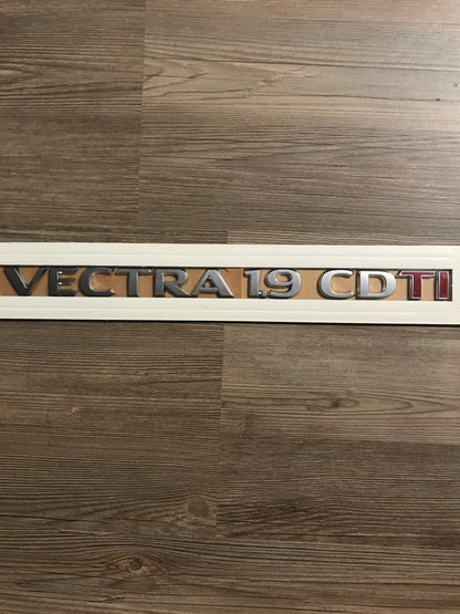 Original Vectra 1,9 CDTI Schriftzug Kofferraum NEU