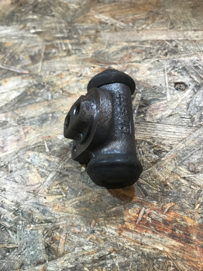 Original Opel Kadett D Radbremszylinder hinten NEU