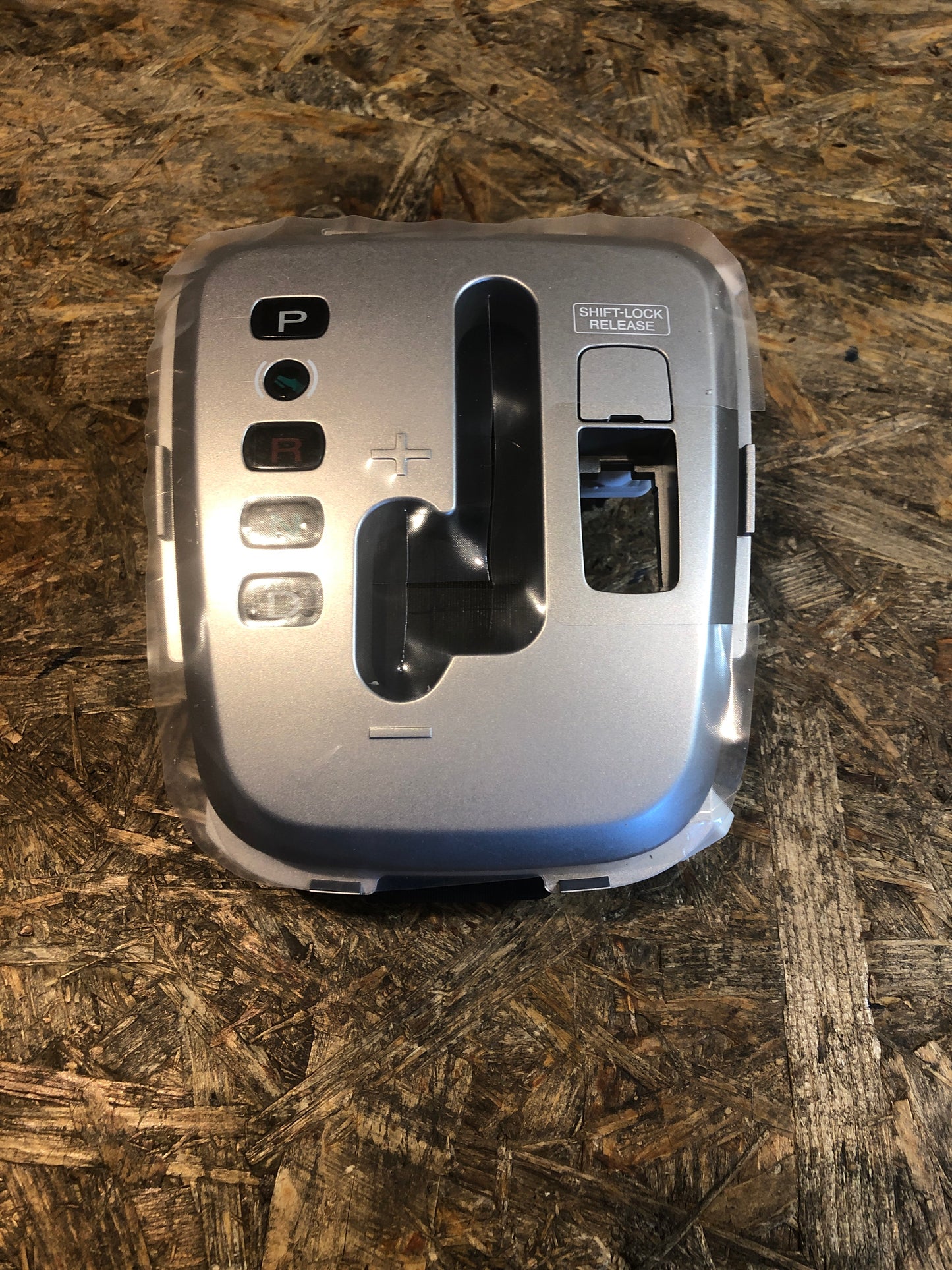 Original GM Chevrolet Captiva Abdeckung Schaltkulisse Neu