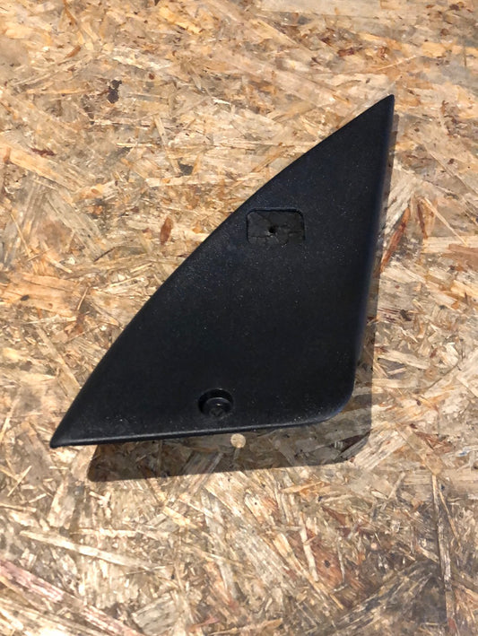 Original GM Opel Omega A Einsatzecke innen Vordertüre Neu