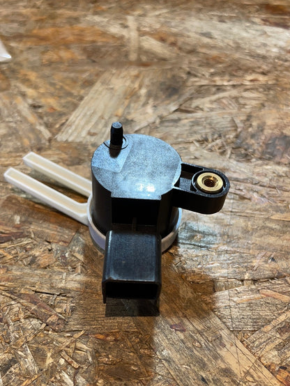 Original GM Opel Insignia A Corsa D Astra J Sports Tourer Zafira C Positionssensor Kupplungspedal Neu