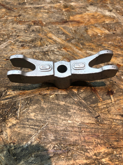 Original GM Opel Meriva A Halterung Kraftstoffeinspritzdüse Neu