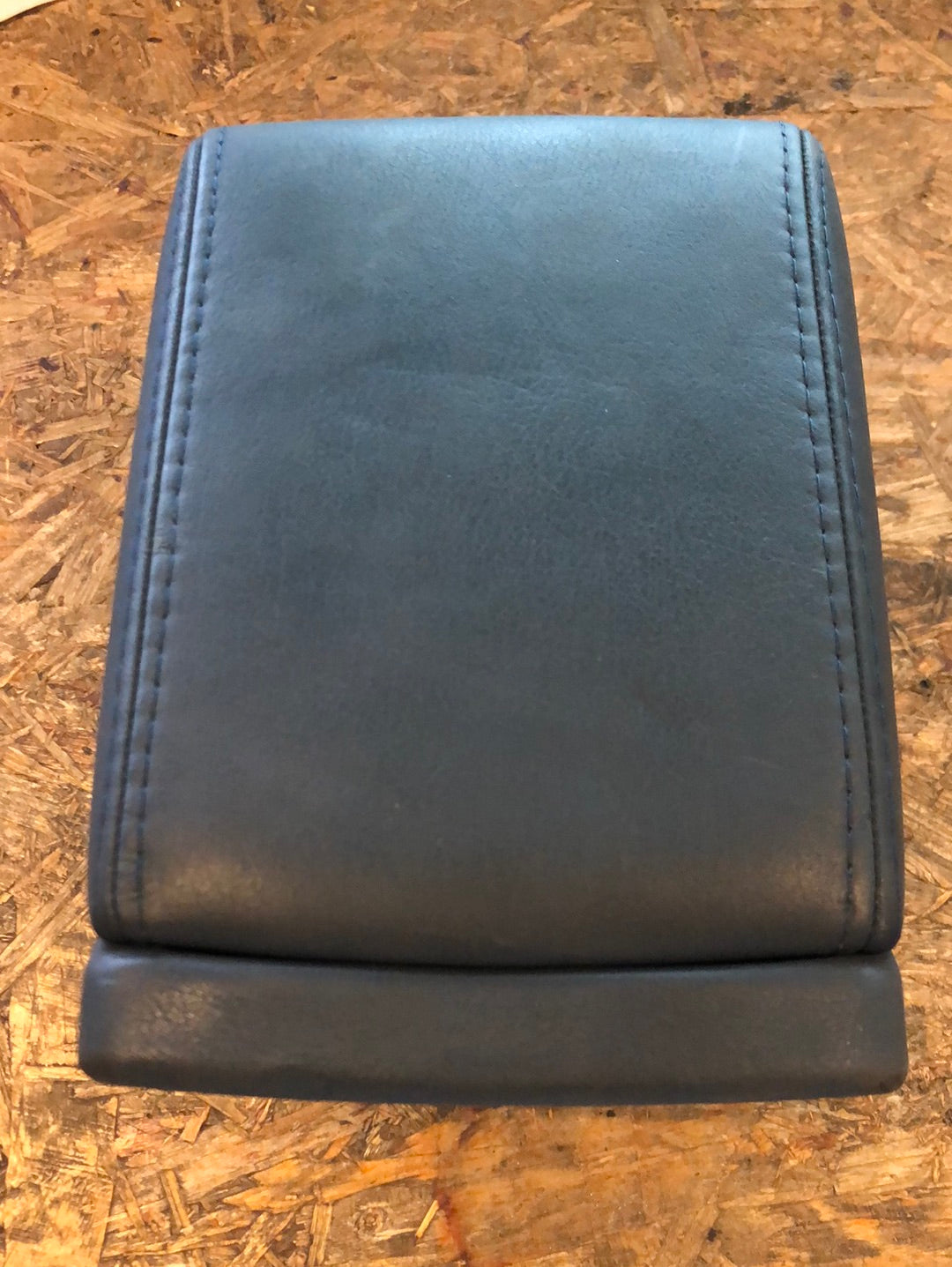 Original GM Opel Senator B Bj. 88-94 Abdeckung Konsole blau Leder Neu