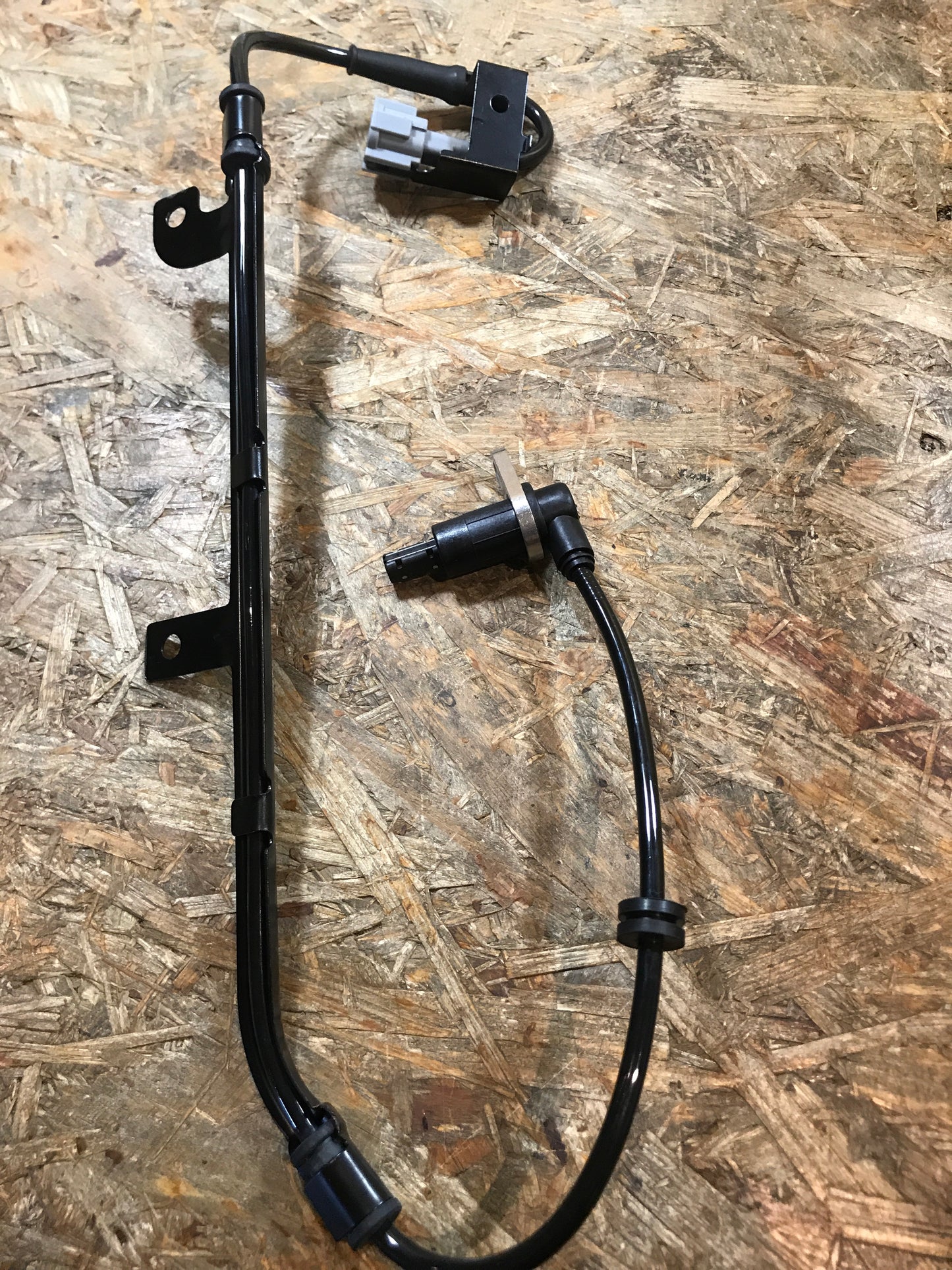 Nissan Almera II ABS-Sensor hinten rechts NEU