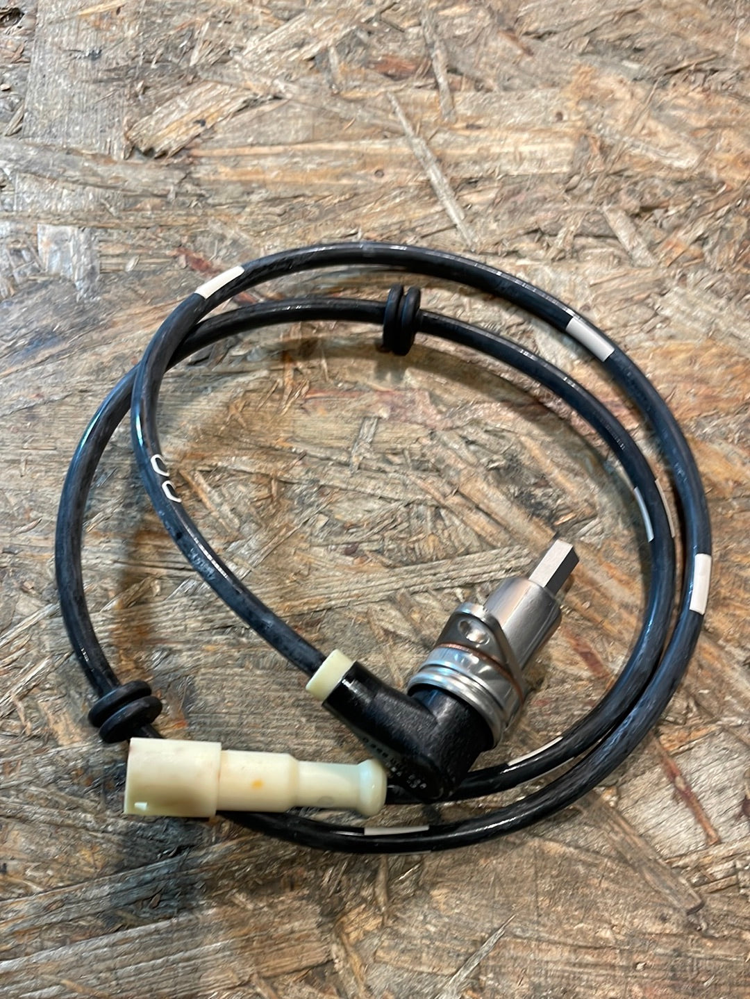 Original GM Opel Kadett E ABS Sensor hinten links Neu
