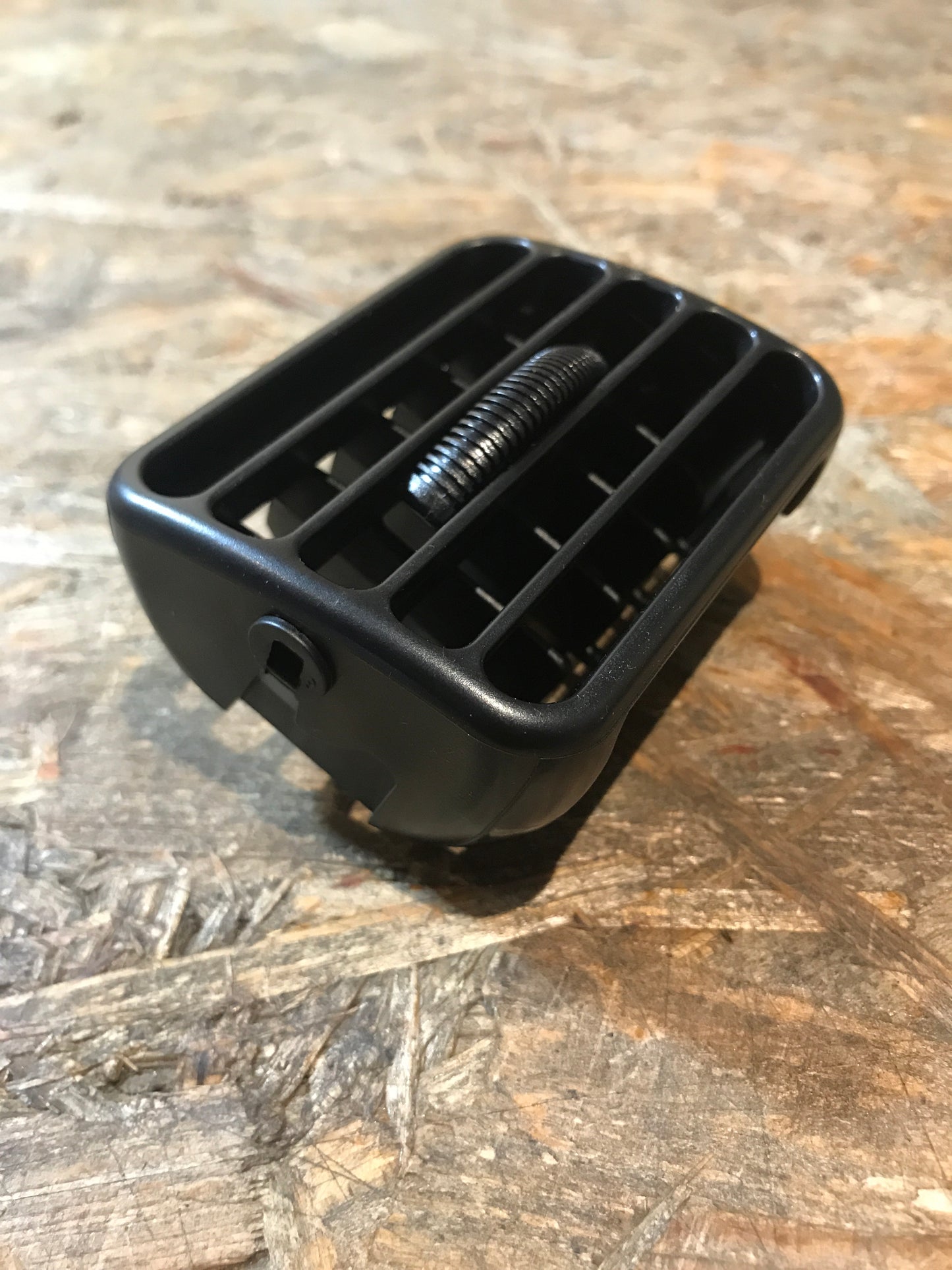 Original Opel Agila A Lüftungsgitter Armaturenbrett Mitte NEU