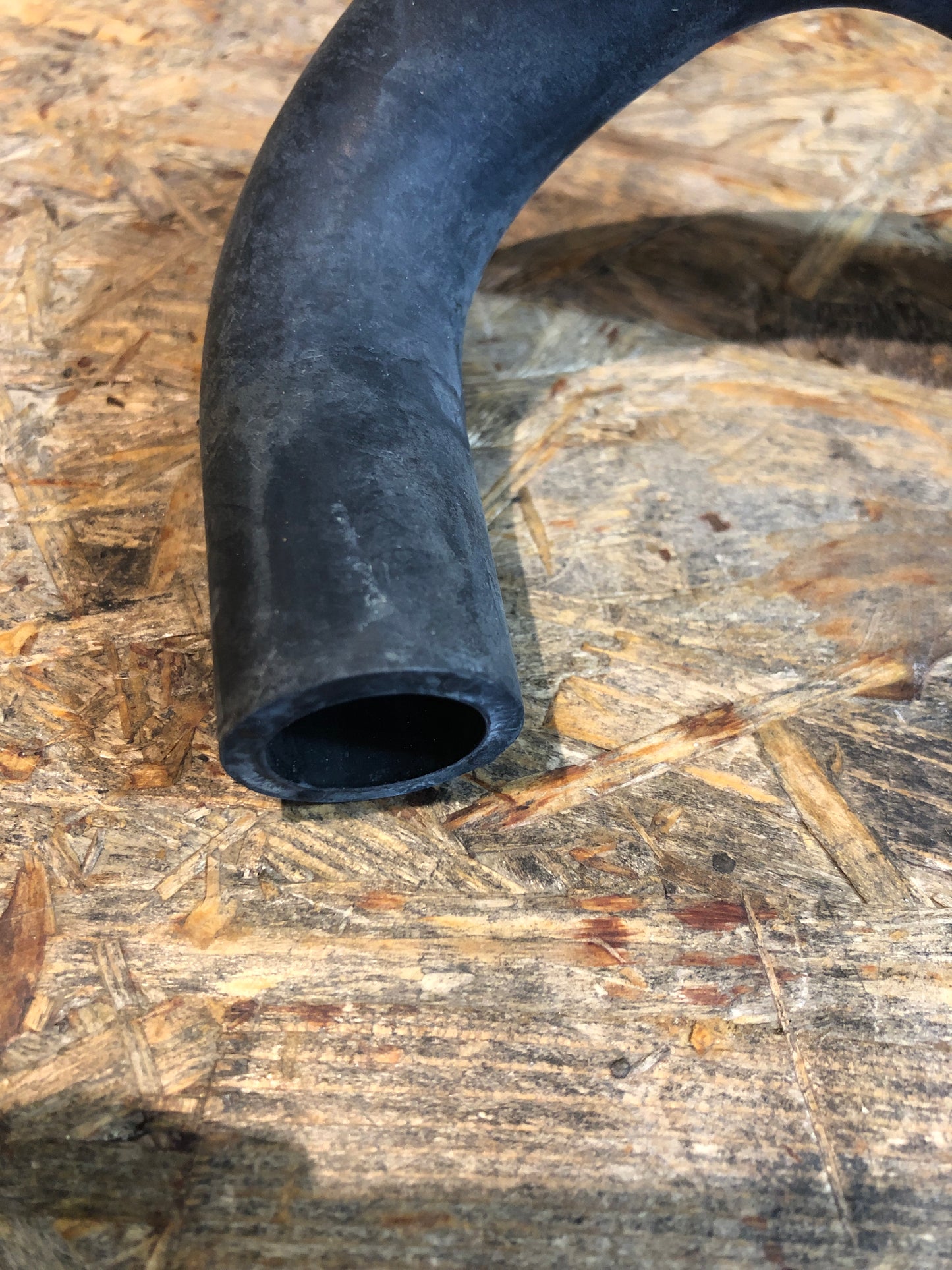 Original GM Opel Vivaro Schlauch Heizungsrohr Vorwärmung Neu