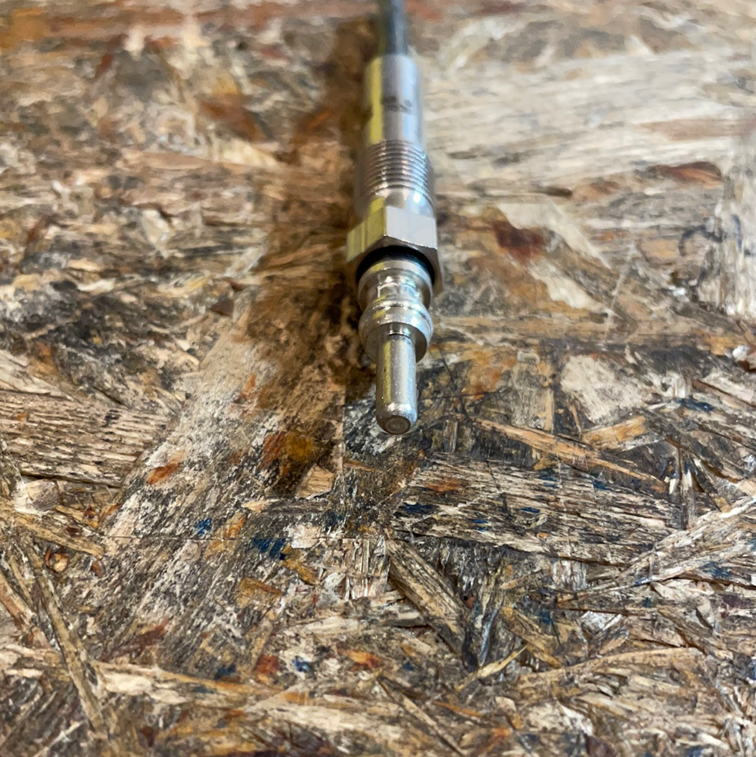 Original GM Opel Movano Vivaro 1.9 D Glühkerze Neu