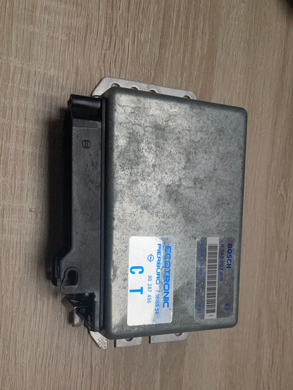 Original GM Opel Kadett E Vectra A Ascona C 1,8 84PS E18NV Motorsteuergerät Neu