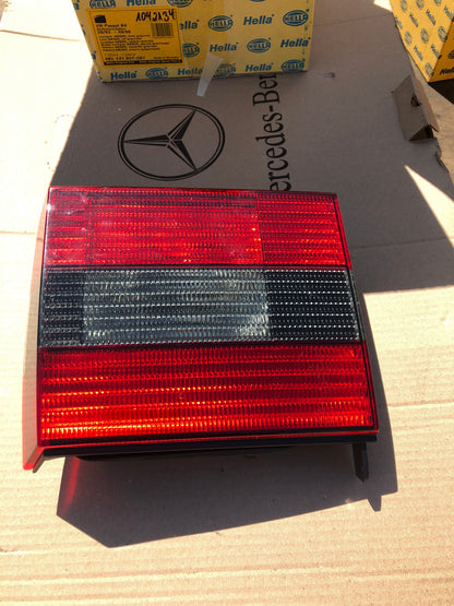 Original Hella VW Passat B4 Stufenheck Lichtgehäuse links Neu