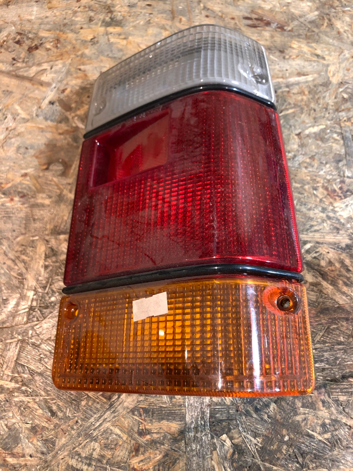 Original Isuzu Euromidi Rücklicht Neu
