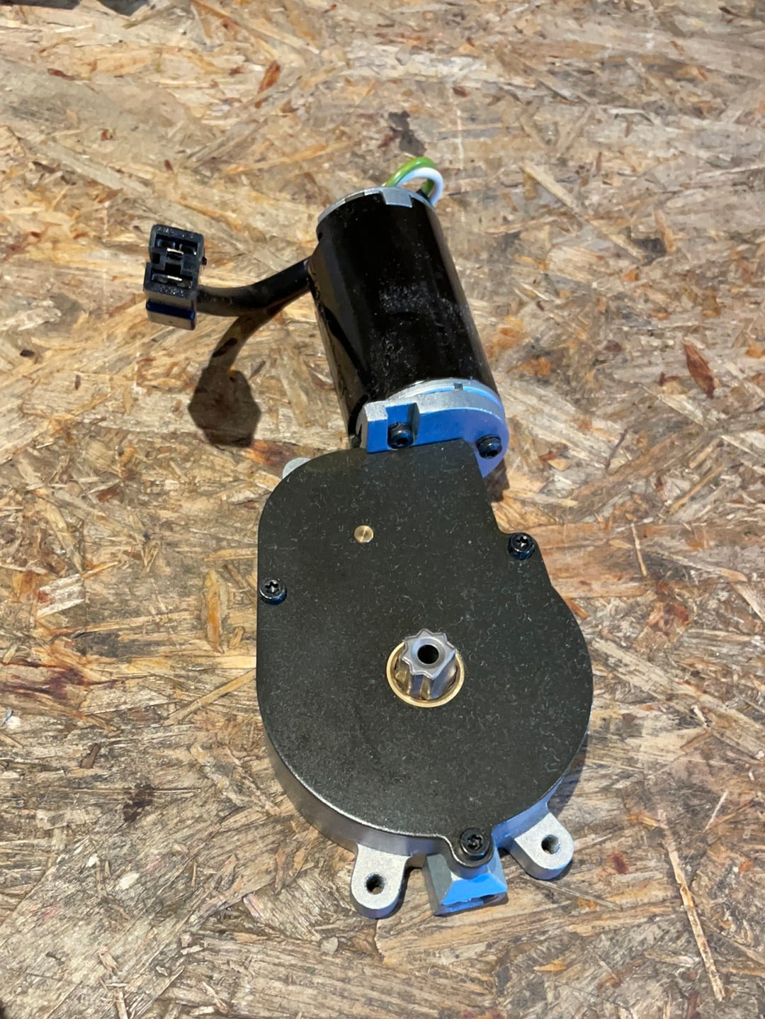 Original GM Opel Omega B Stellmotor Heckscheibenrollo Neu