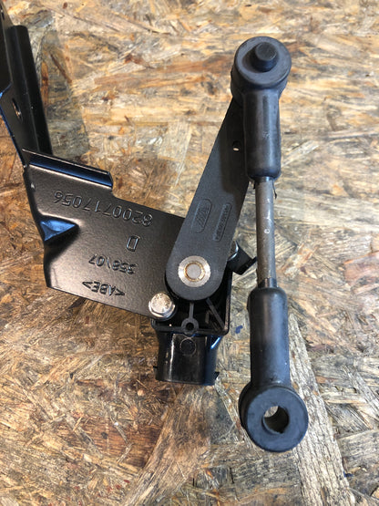 Original GM Opel Omega B Niveausensor Luftfederung Neu