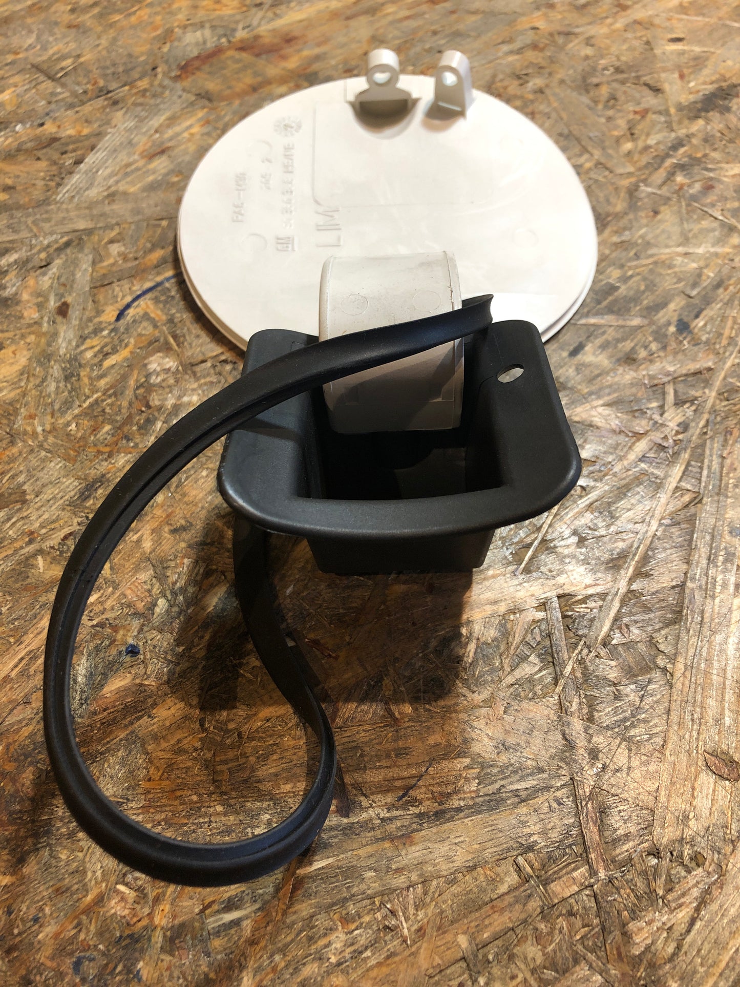 Original Opel Astra F Tankdeckel grundiert Neu