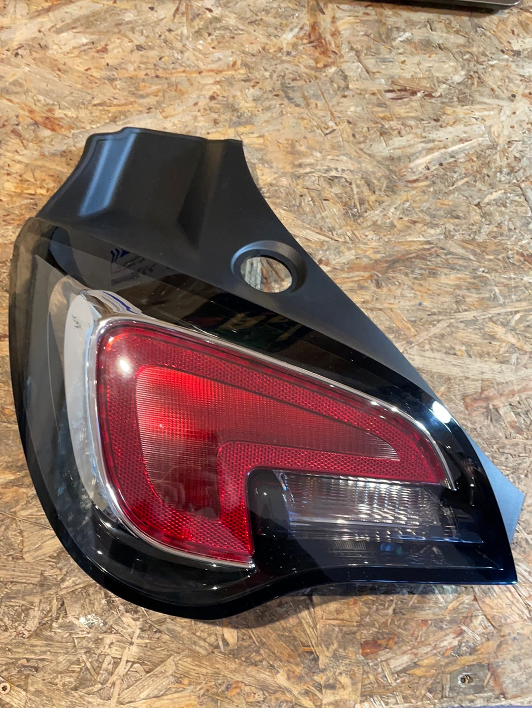 Original GM Opel Adam Heckleuchte links Neu