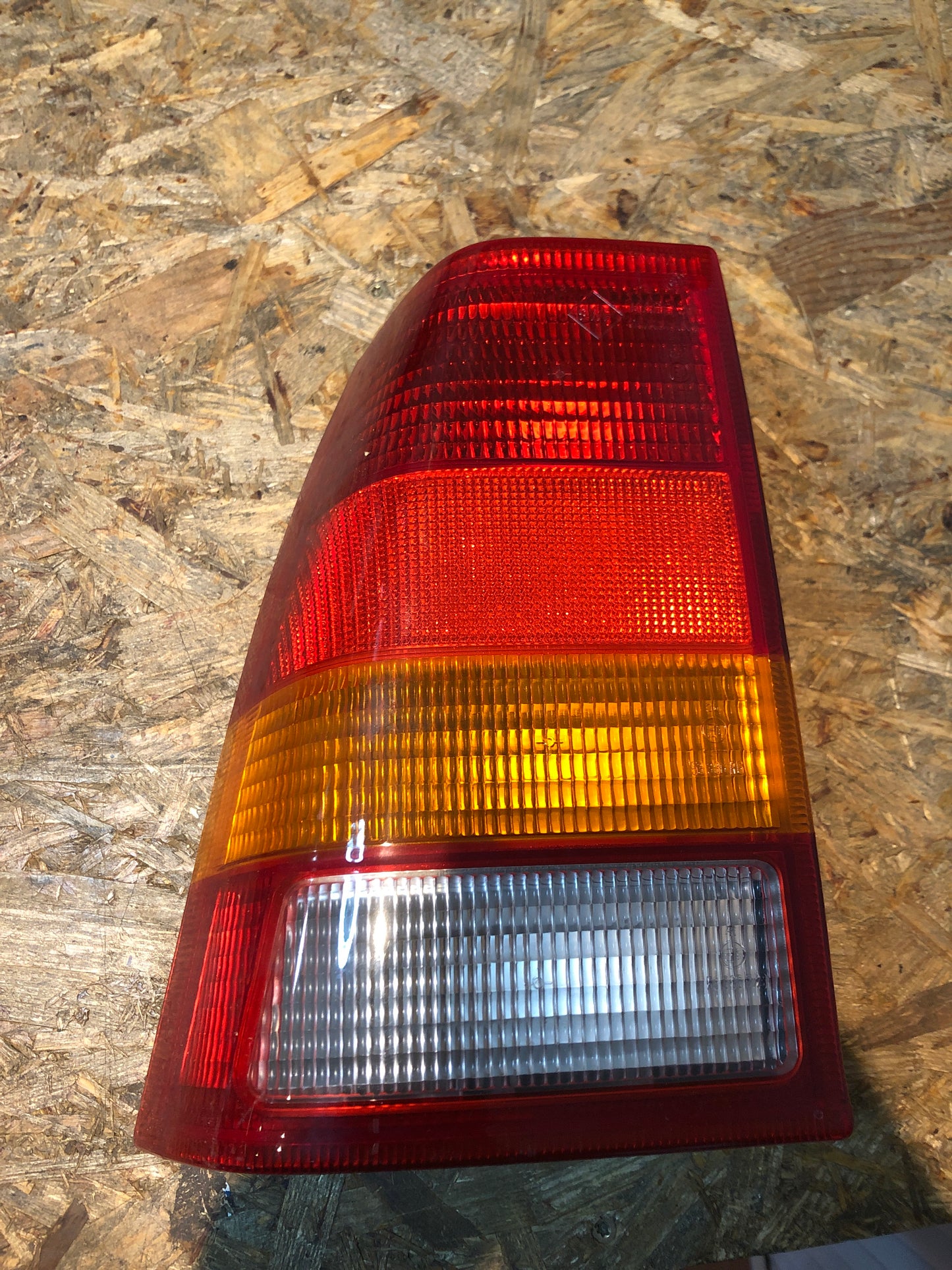 Original GM Opel Kadett E Rückleuchte links Neu