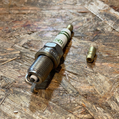 Original GM Opel Monterey 3.2 Chevrolet Cruze Lacetti Nubira Nexia Kalos Zündkerze Neu