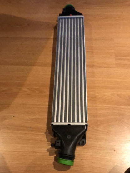 Original GM Opel Corsa D Bj. 13 Ladeluftkühler Neu