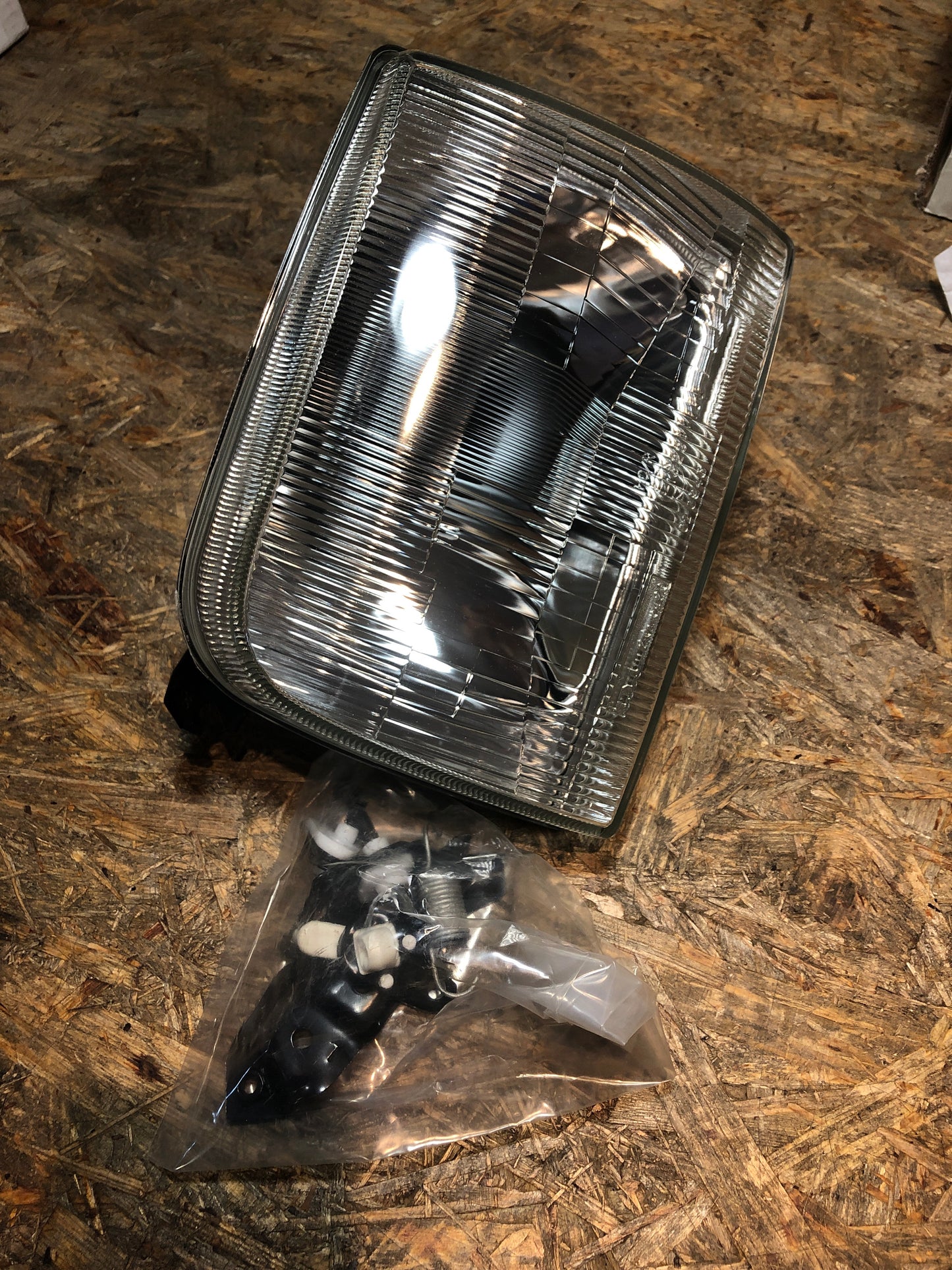 TYC Nissan Micra Scheinwerfer links Neu