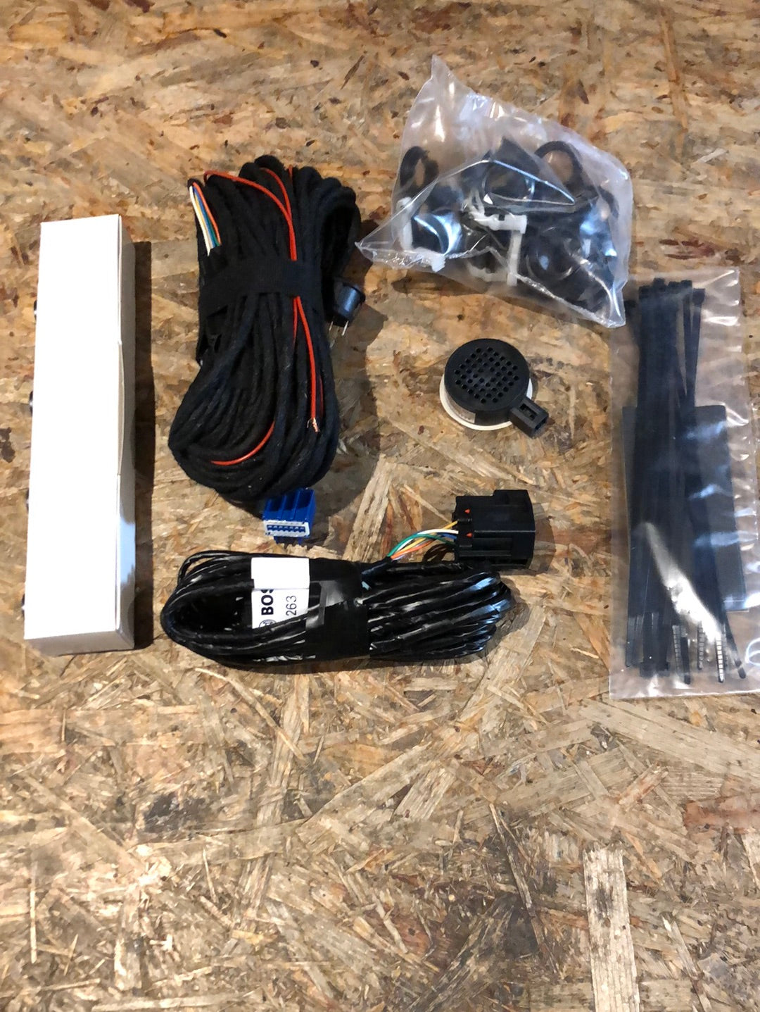 Original GM Opel Meriva B Einbausatz Parkpilot vorne Neu