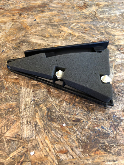 Original GM Opel Astra F Einsatzecke Innen Fensterrahmen Ne