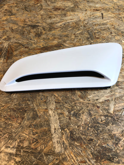 Original GM Opel Astra Einsatz Lufteinlass Motorhaube Neu