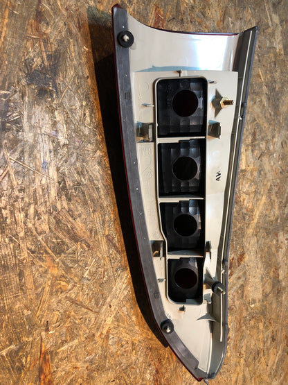 Original GM Opel Astra G Caravan Heckleuchte links Neu