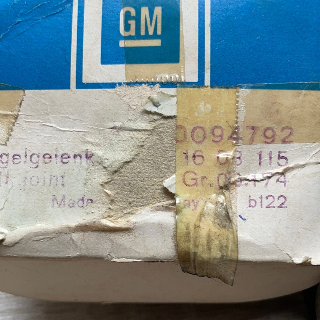 Original GM Opel Kadett D Traggelenk vorne unten Neu