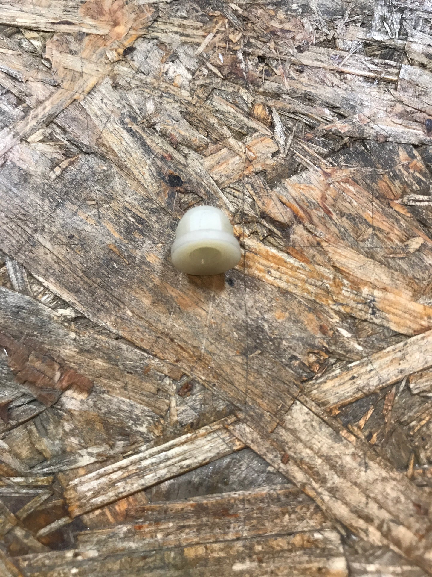 Original Opel Komstoffmutter Glas an Seitenverkleidung NEU