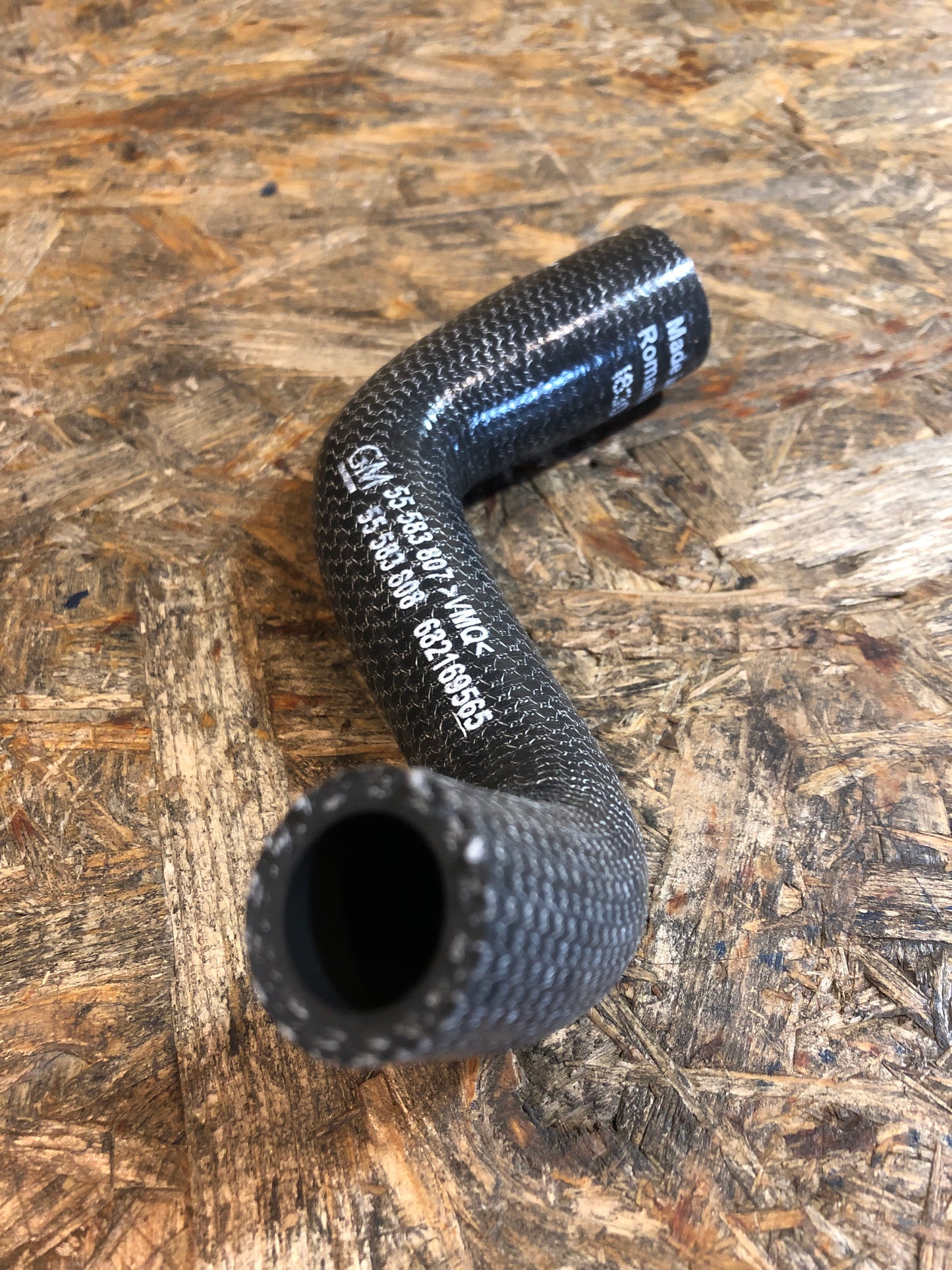 Original Opel Mokka Schlauch Ölkühler Auslass Neu