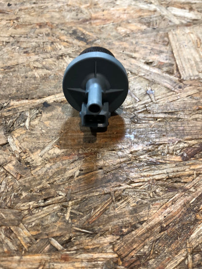 Original VW Polo 6N1 Golf 3 Seat Ibiza Tankentlüftungsventil Neu