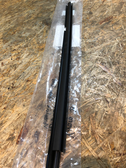 Original GM Opel Vivaro B Dichtung Fenster Vorne Links Neu