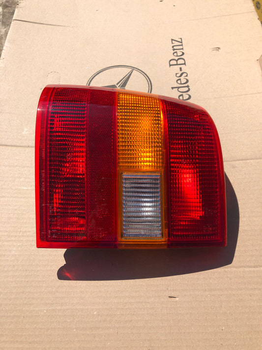 Original Hella Opel Vectra A Heckleuchte links Neu