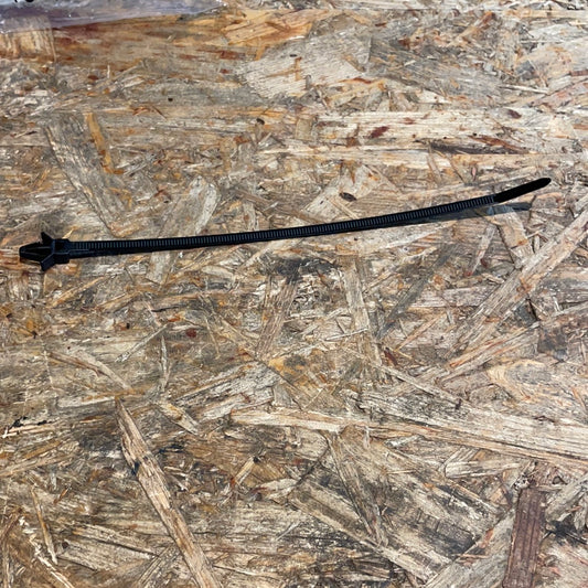 Original GM Opel Astra J Halteband Ablaufschlauch Luftreiniger Neu