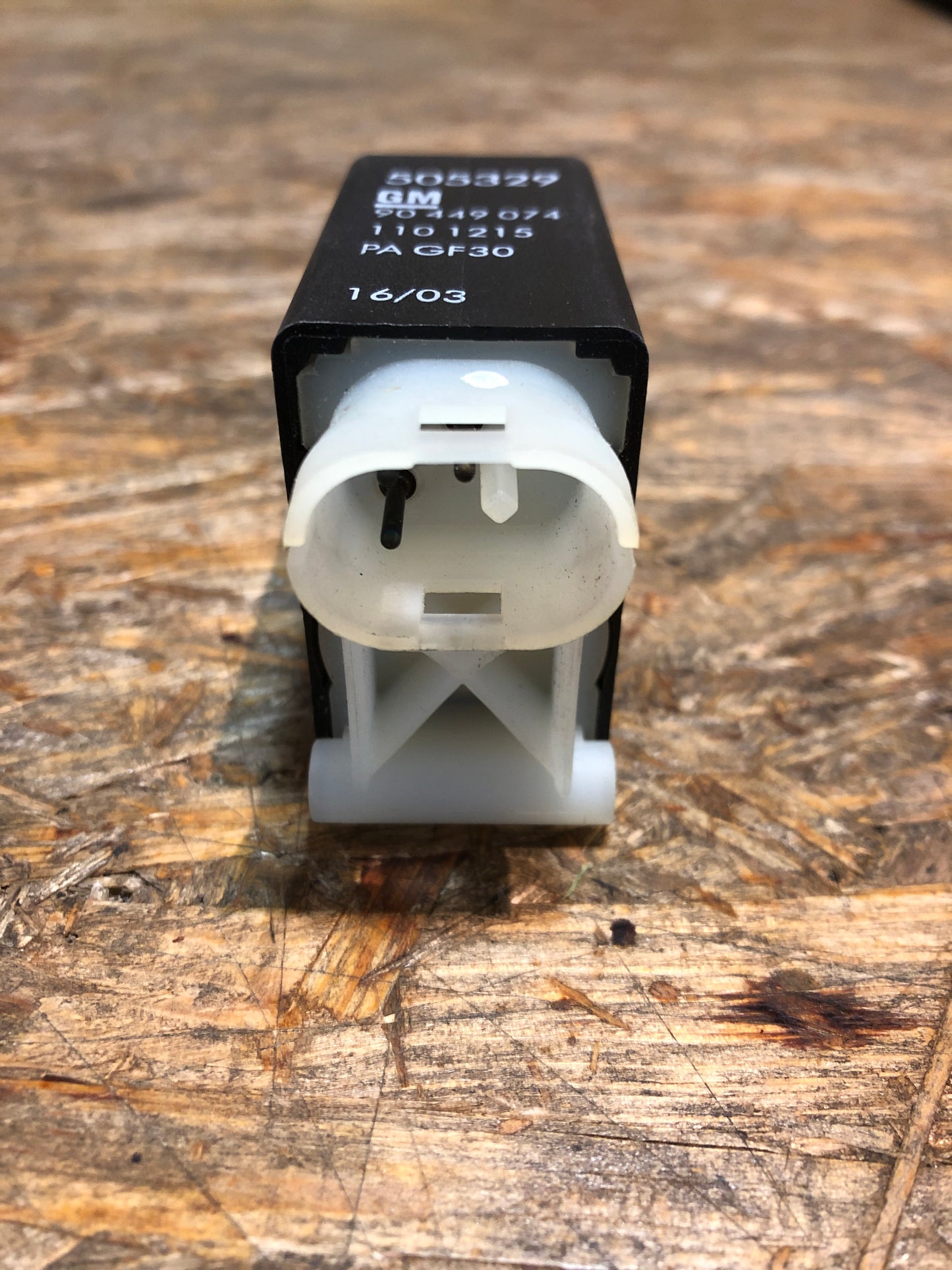 Original Opel Omega Astra Corsa Stellmotor 2V hinten Neu