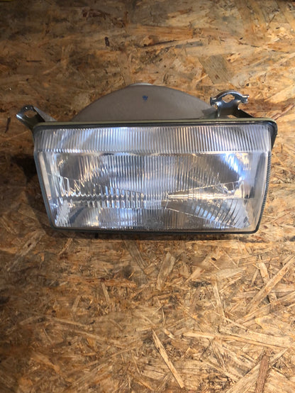 Original Hella Audi 80 Bj. 84-86 Scheinwerfereinsatz rechts Neu