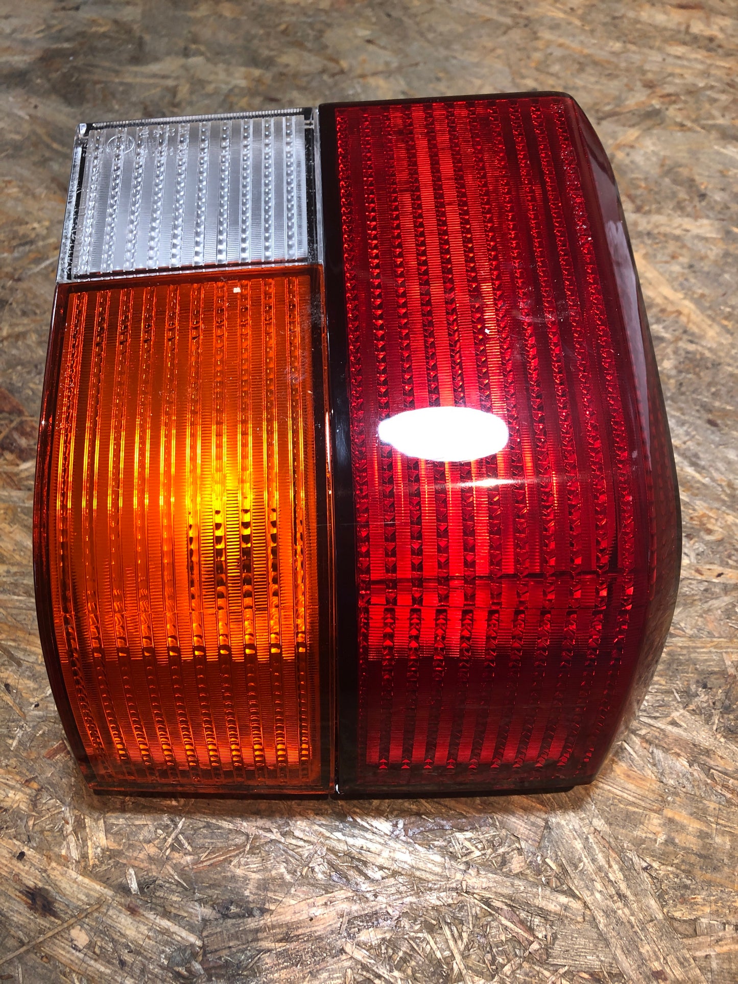TYC VW Transporte Heckleuchte rechts Neu