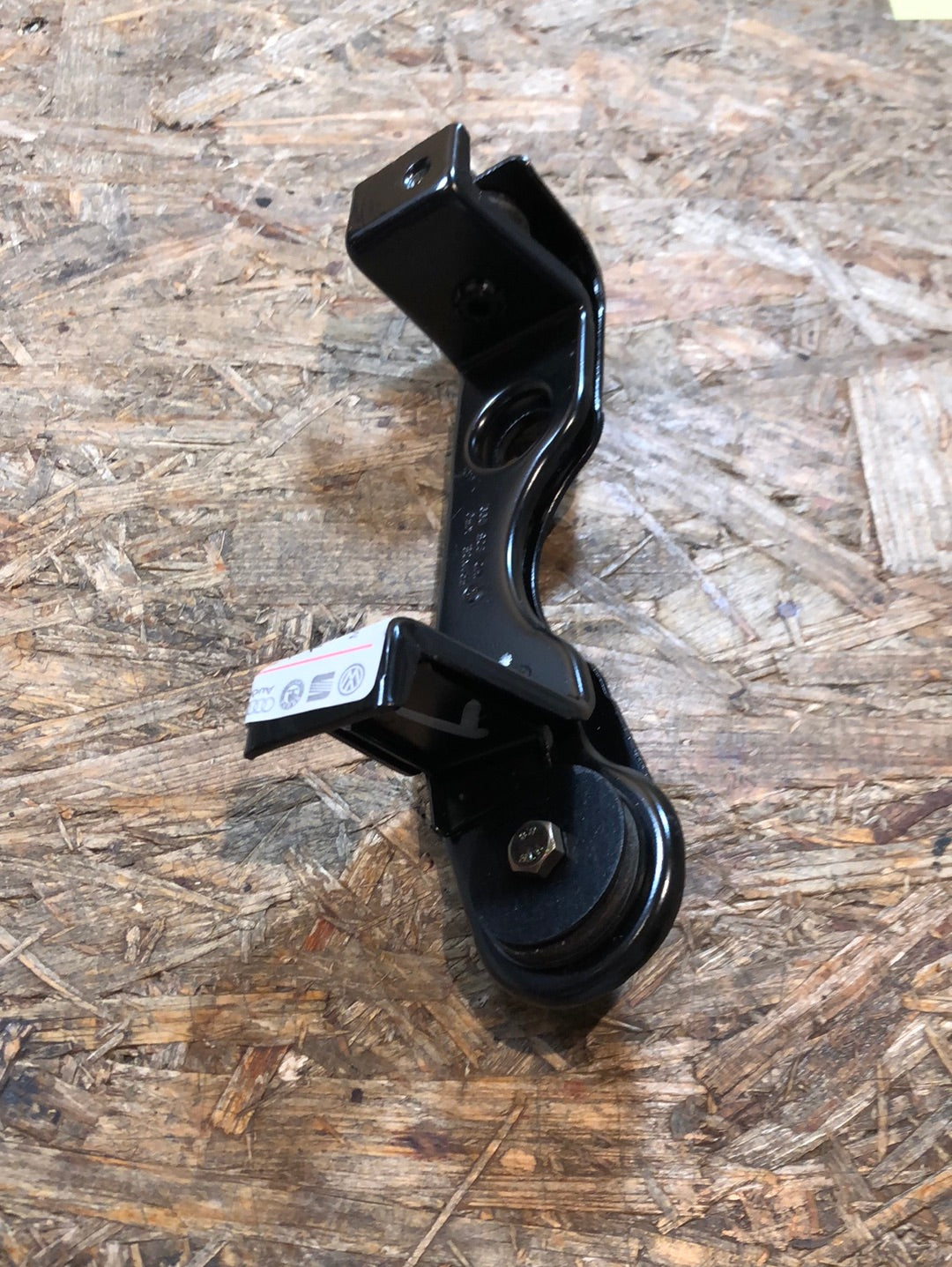 Original VW Golf 3 Halter für Aufpralldämpfer links Neu