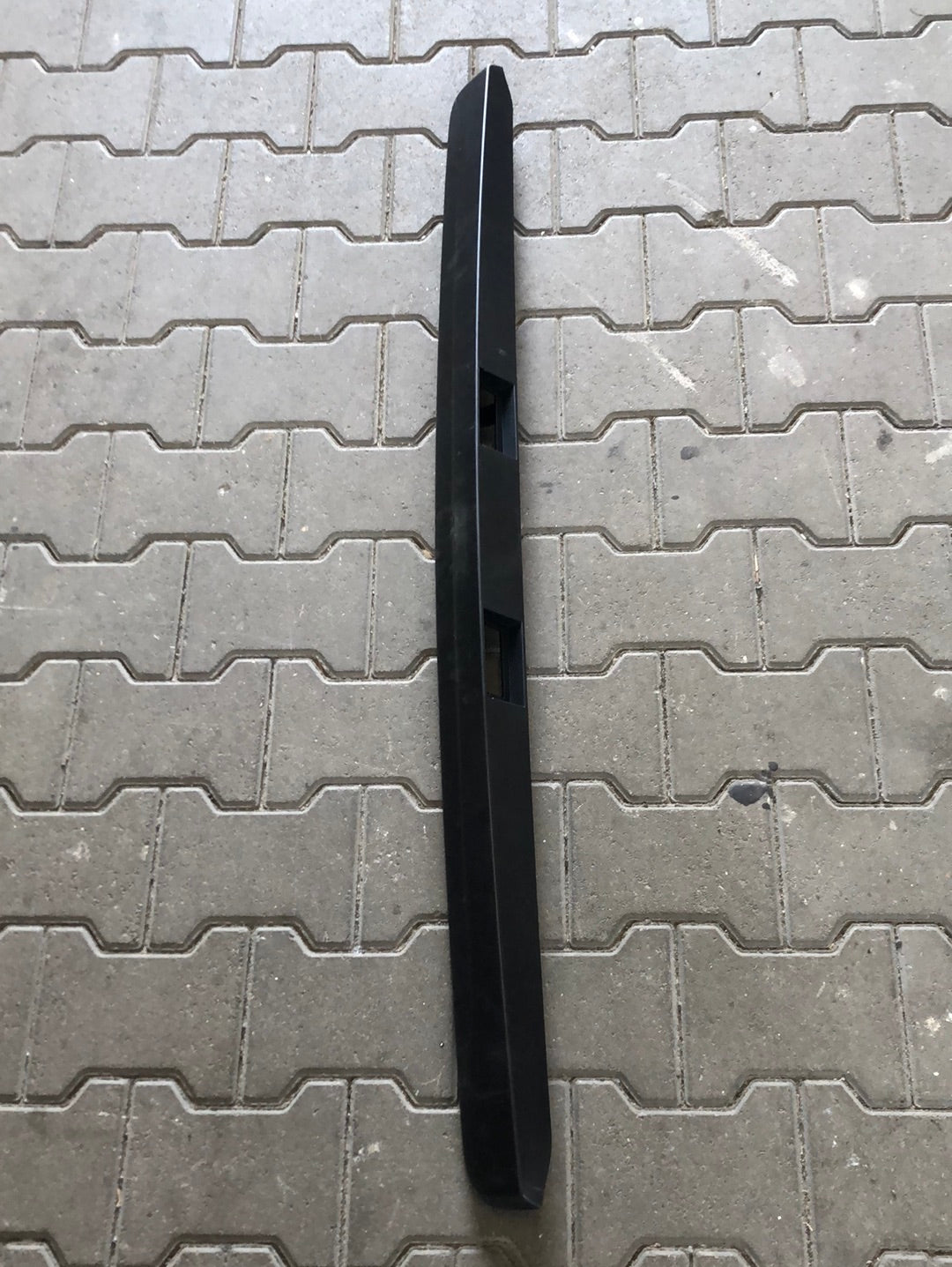 Original GM Renault Trafic Opel Vivaro Primastar Griffleiste Heckklappe Neu