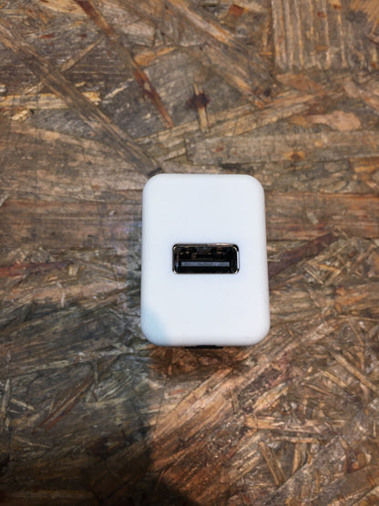 Original Chevrolet Aveo USB Anschluss NEU