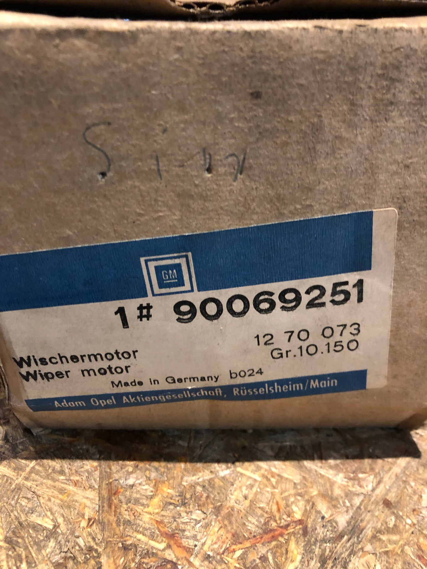 Original GM Opel Kadett D Wischmotor Neu