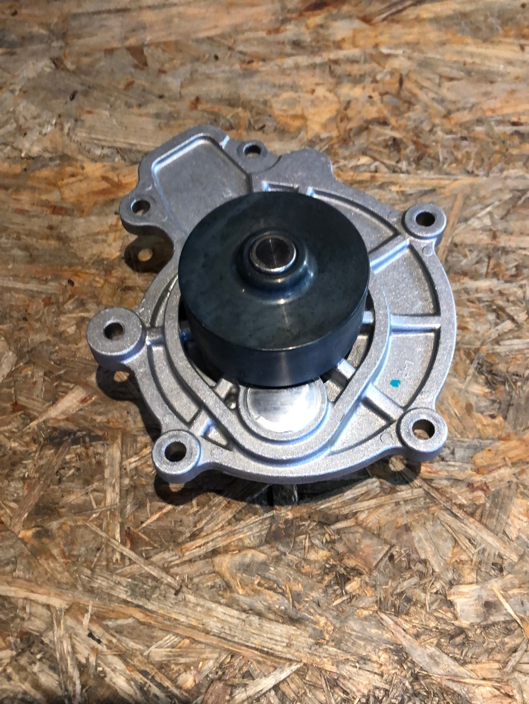 Original GM Opel Antara Chevrolet Captiva 2.0D Wasserpumpe Neu