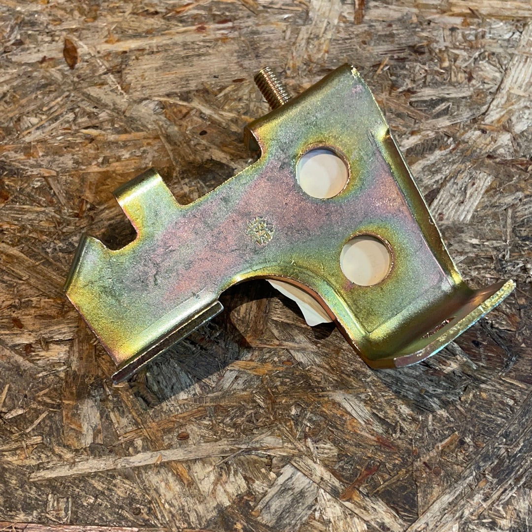 Original GM Opel Omega A Halter Stoßfänger hinten links Neu