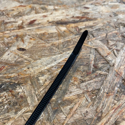 Original GM Opel Astra J Halteband Ablaufschlauch Luftreiniger Neu